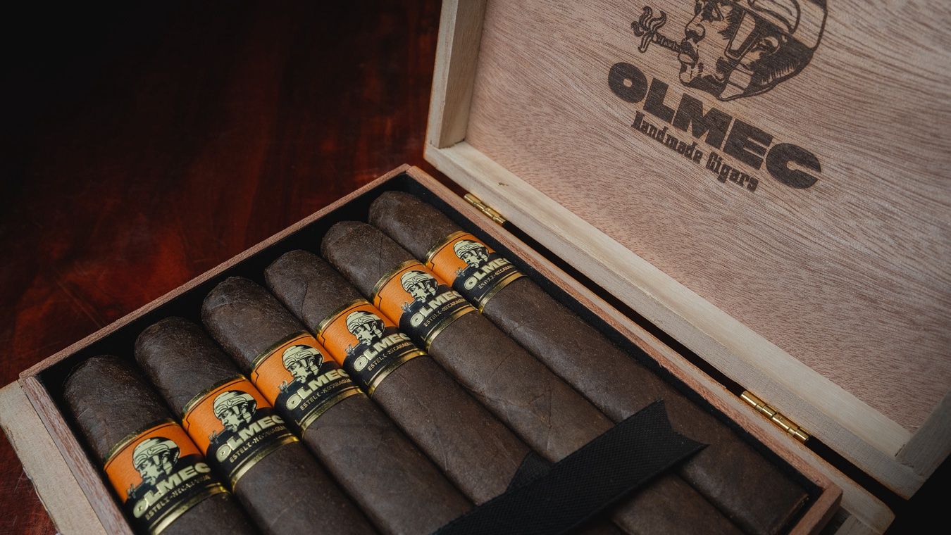 Foundation Olmec Maduro Toro