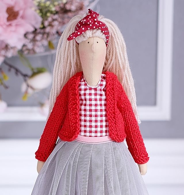 Lalka ręcznie robiona