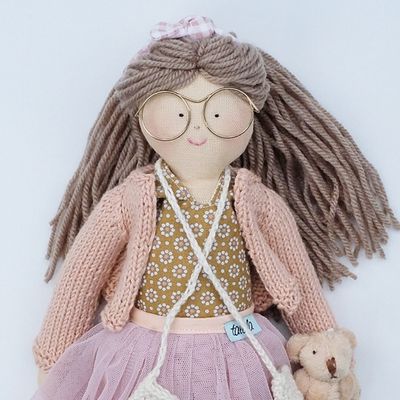 Lalka ręcznie robiona