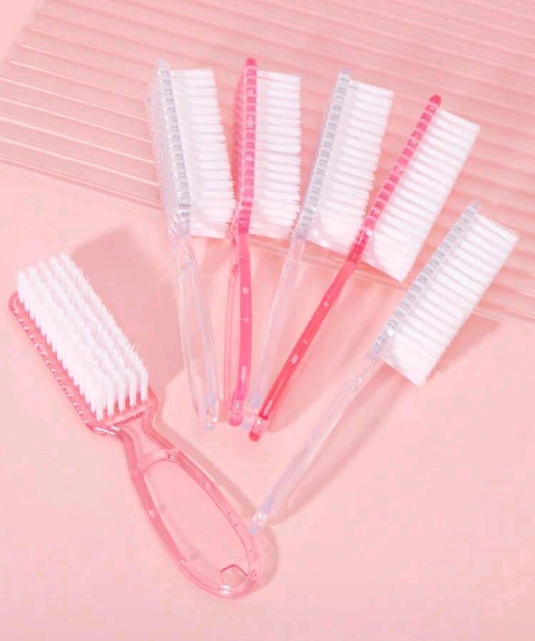 Long handle pink brush
