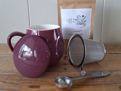 Theetas 'Saara' bordeaux met filter