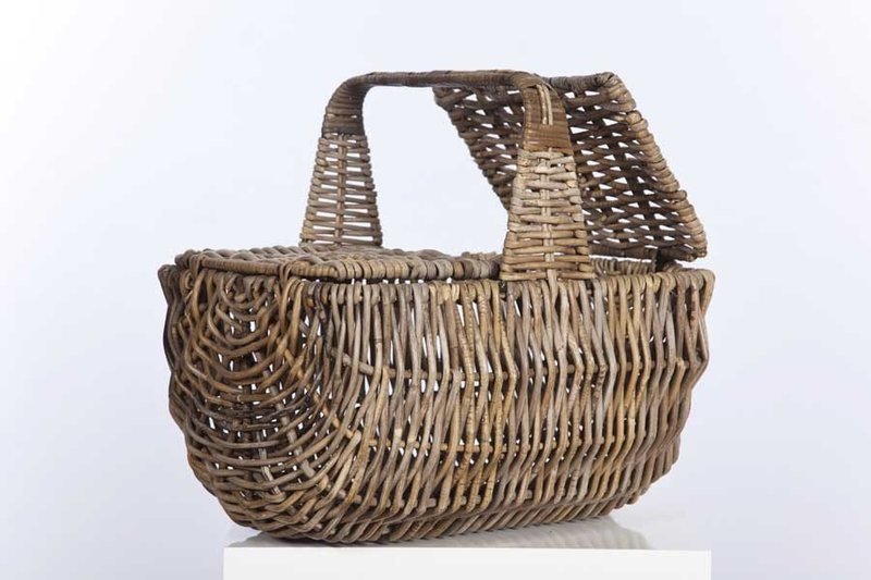 Metal Frame Picnic Basket