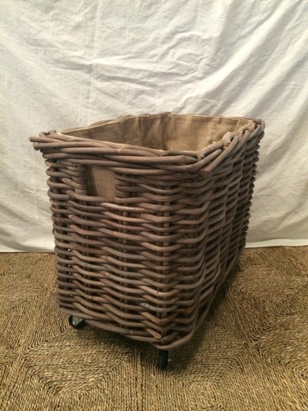 Rectangle Basket on wheels