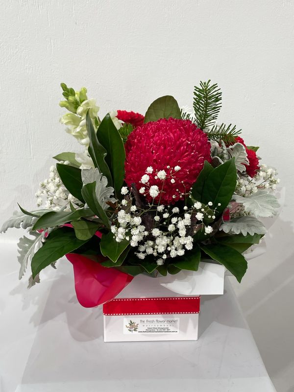 Small Christmas Mixed Arrangement 