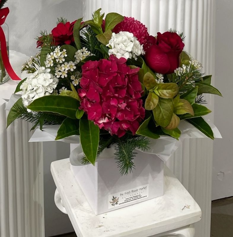 Christmas Cheer Arrangement 