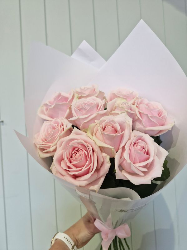 Long Stem Coloured Roses