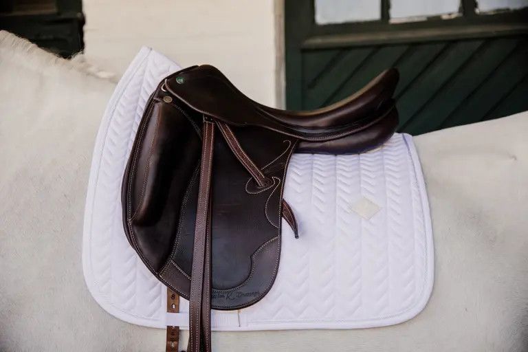 KENTUCKY HORSEWEAR - White Saddle Pad Fishbone Dressage, Size: Full