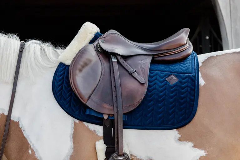 KENTUCKY HORSEWEAR - SkinFriendly Saddle Pad Navy Velvet Jumping, Size: Full