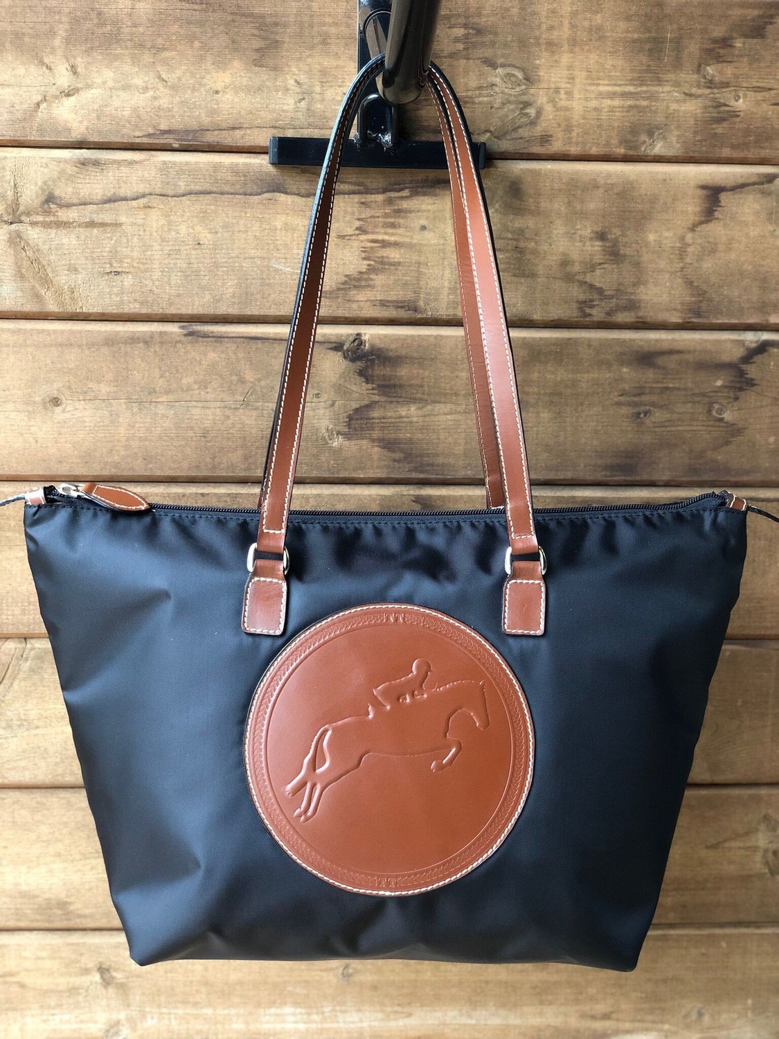 TUCKER TWEED EQUESTRIAN - Devon Day Bag Hunter/Jumper, Logo: Noir/Chesnut