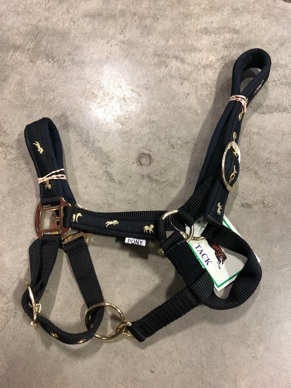 CANADIAN - Economy halter with designs