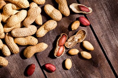 LES GRAINS DOUGLASS - Peanuts with hulls