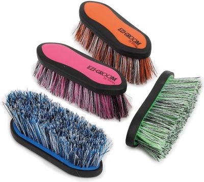 SHIRES EQUESTRIAN - Ezi-Groom Grip Dandy Brush