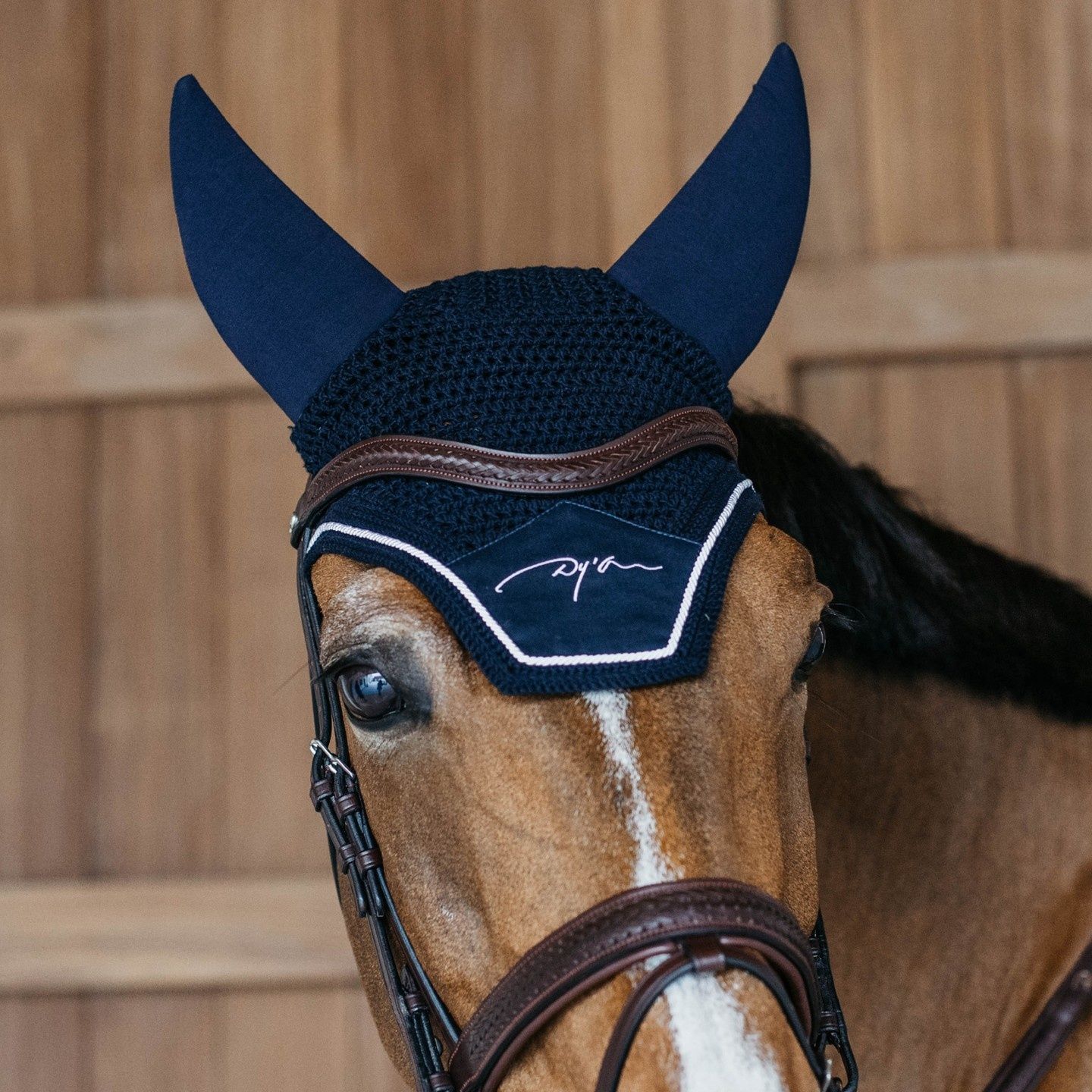 DY'ON - Diamond Fly Hat Soundless