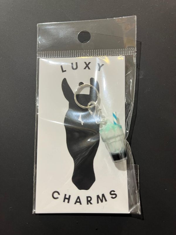 LUXY CHARMS - Milkshake