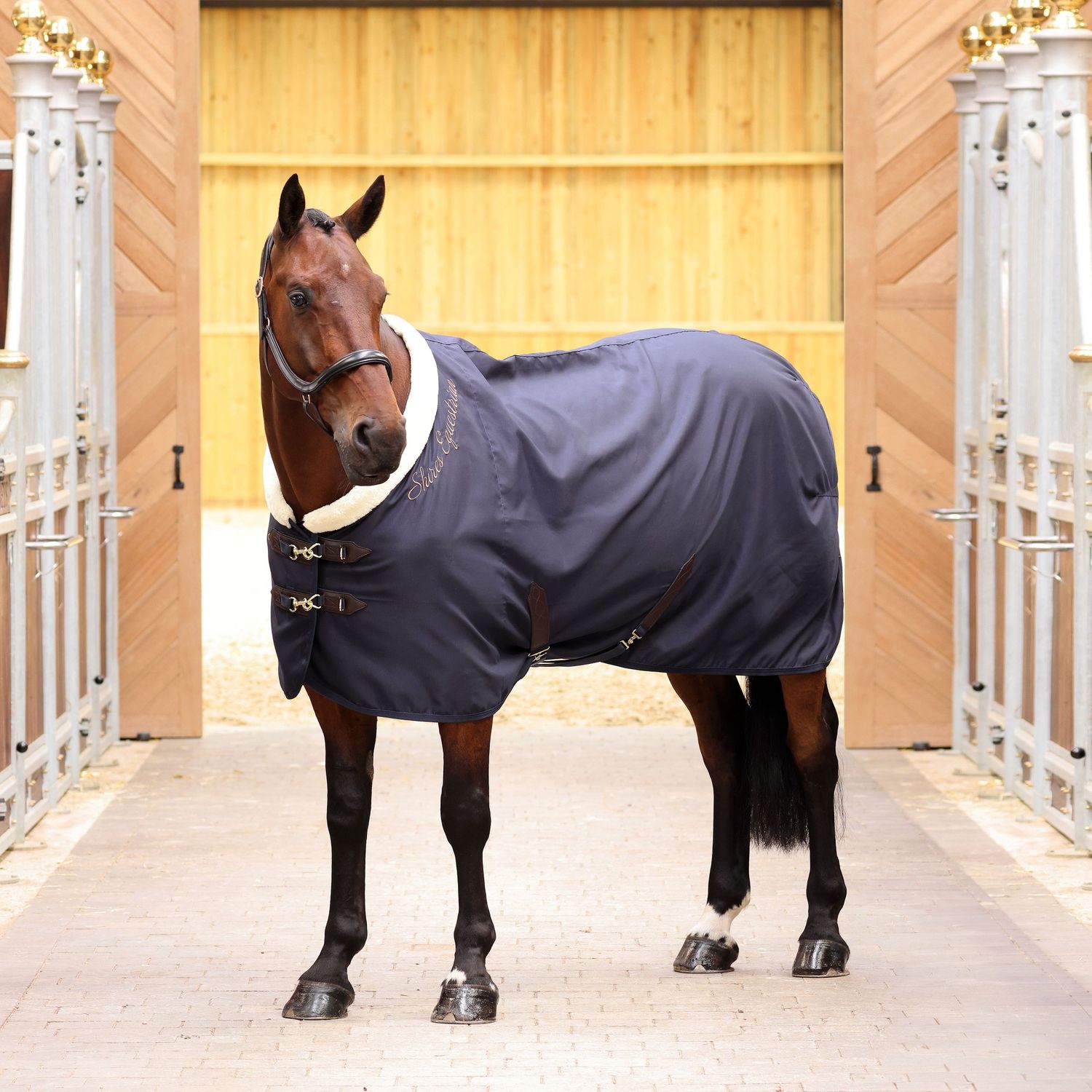 SHIRES - Navy Deluxe Stable Sheet, Size: 72