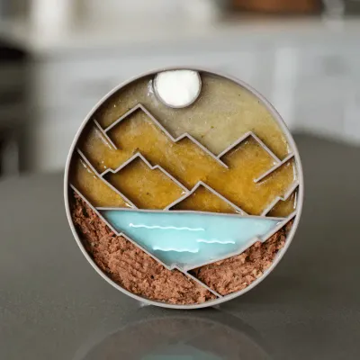 MESSY MUTTS - Wild Mountain Scene Silicone Dog Lick Bowl