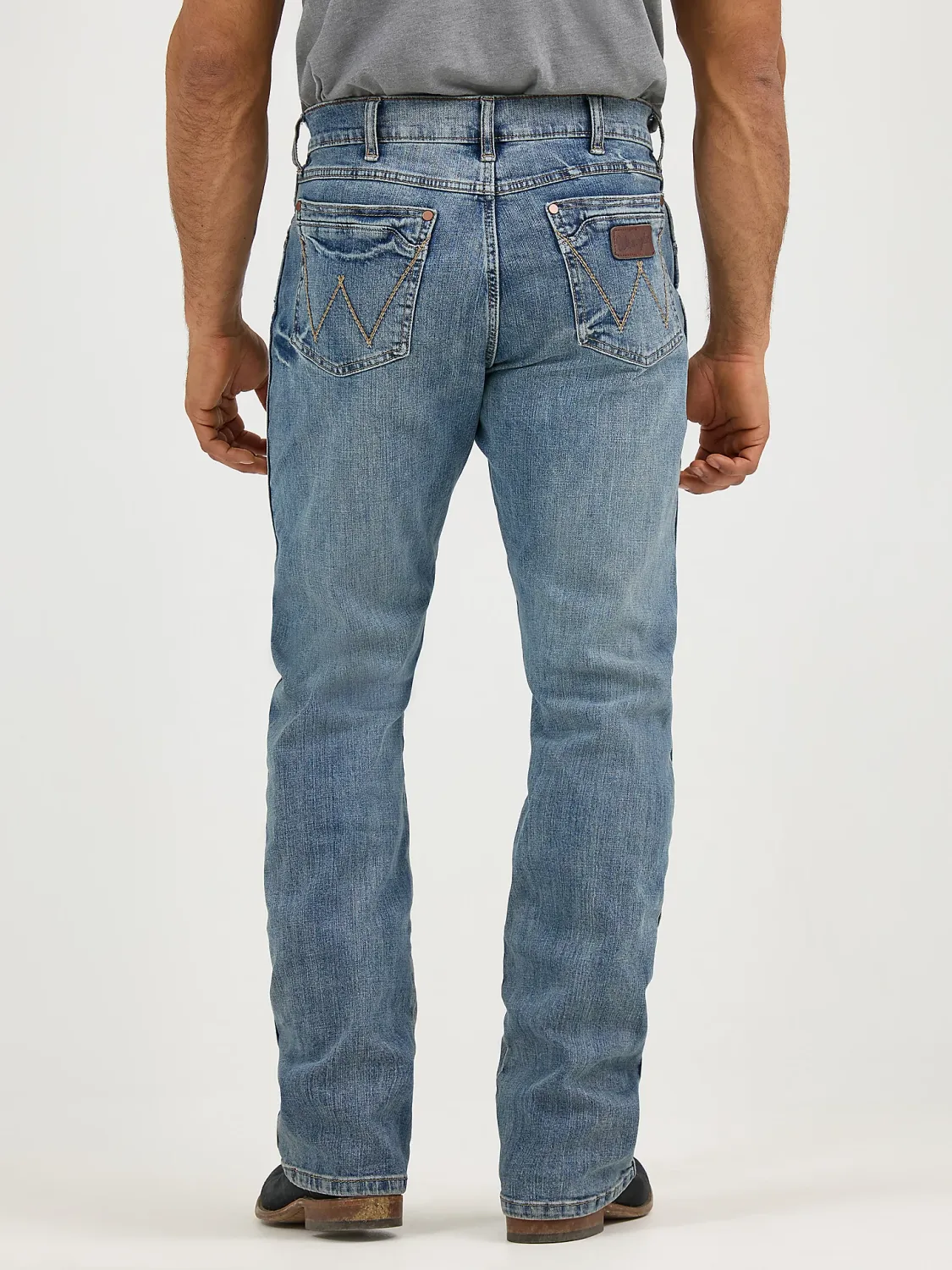 WRANGLER - Greeley Retro Relaxed Fit BootCut Jean