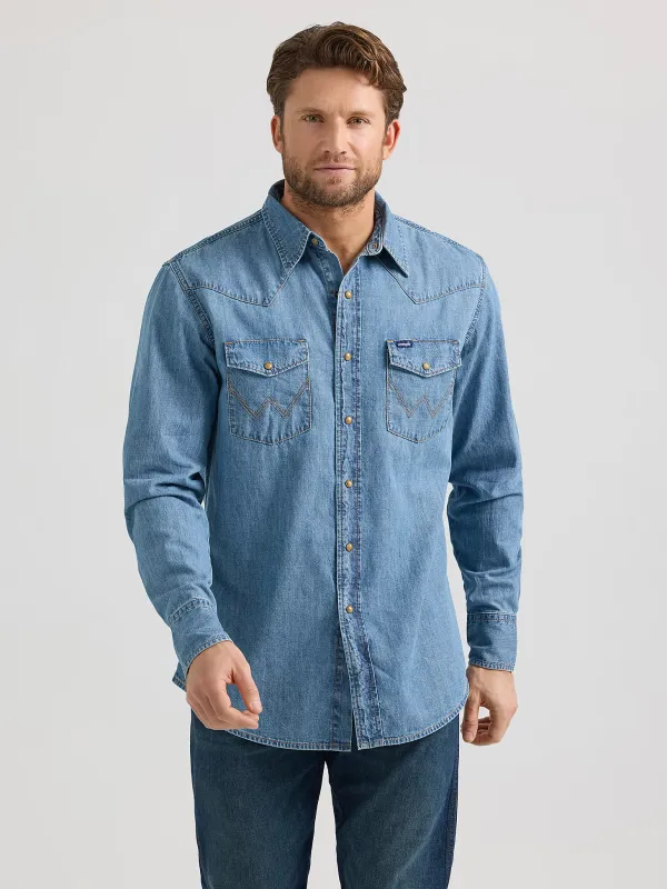 WRANGLER - Classic Light Wash Denim Western Snap Shirt