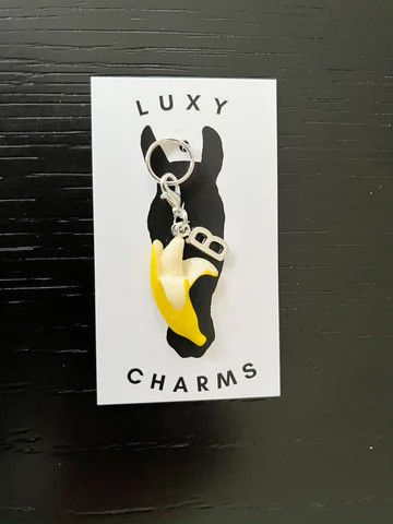 LUXY CHARMS - Peeled Banana, Color: Jaune