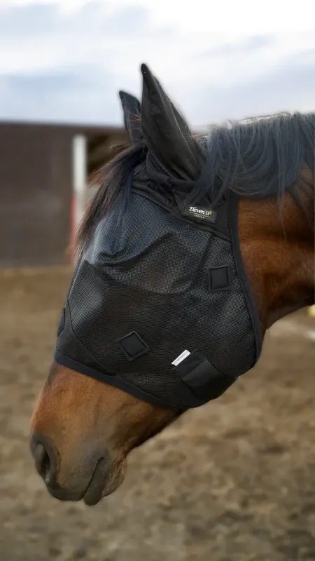ELEVEN11 - Black Magnetic Fly Mask