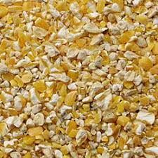 LES GRAINS DOUGLASS- Cracked Corn, Size: 2.5kg