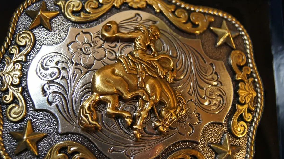 M&amp;F Western - Saddle Bronc Gold Belt Buckle, Colour: Argent et Or