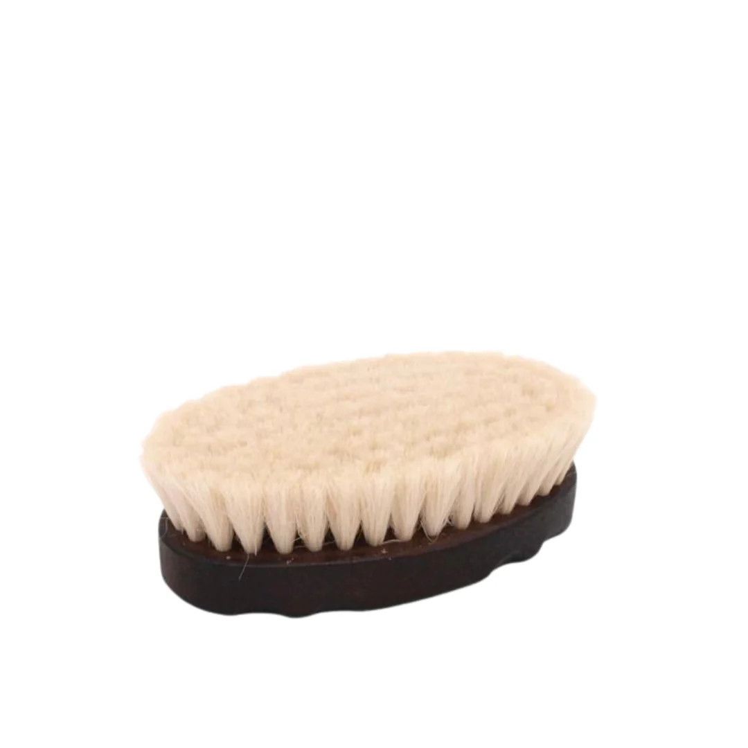 PROFESSIONAL'S CHOICE - Wood Backed Goat Hair Brush, Type: Heart