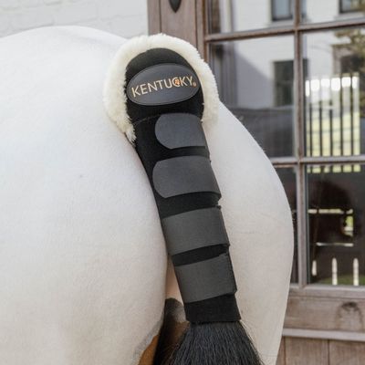 KENTUCKY HORSEWEAR - Sheepskin Tail Guard Black