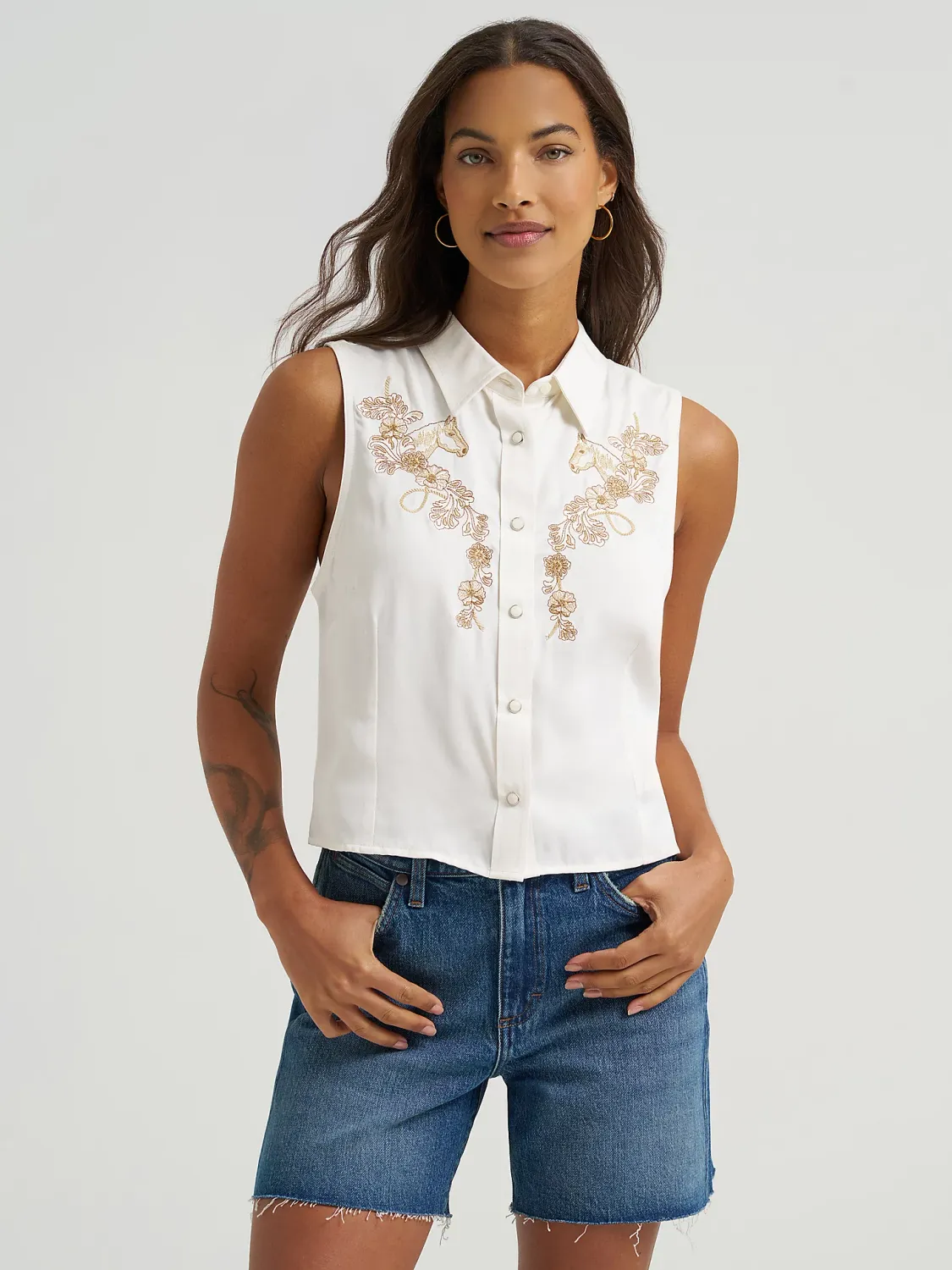 WRANGLER - White Embroidered Sleeveless Snap Shirt
