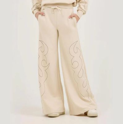 WRANGLER - Lainey Wilson X Cream Cowboy Sweatpants