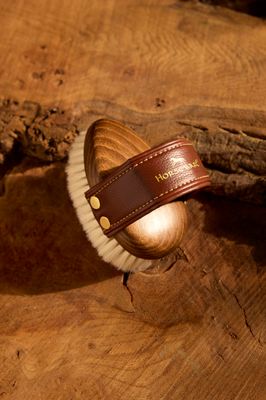 HORSEWARE - Signature Face Brush Wood Effect and White