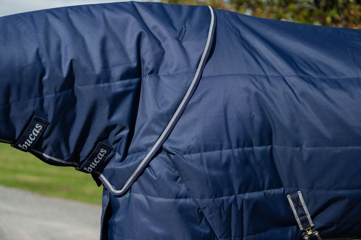 BUCAS - Quilt Silk Fell Neck Navy/Silver