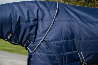 BUCAS - Quilt Silk Fell Neck Navy/Silver