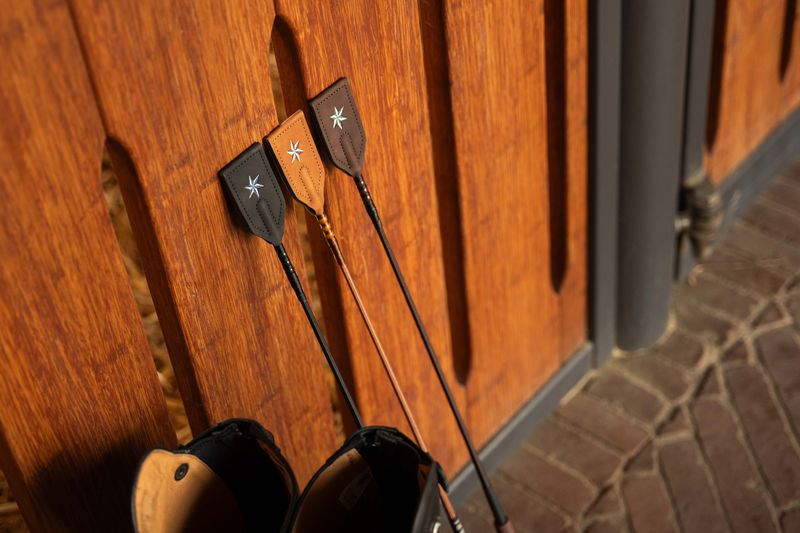 VELARI - Jumping with Whip Leather Handle