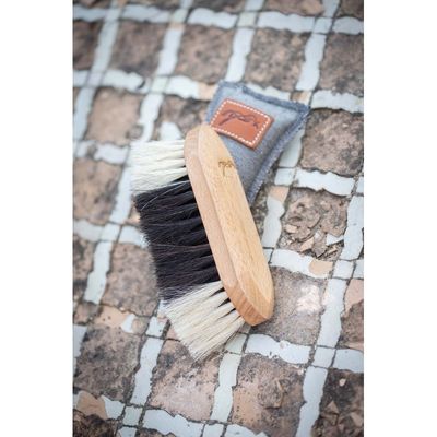 PENELOPE - Long Hair Dandy Brush in Wood