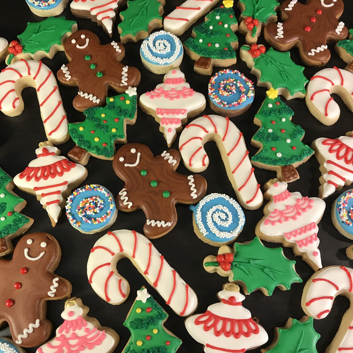 'Christmas Treats Decorating Workshop - SATURDAY, DECEMBER 14th at 6:30 p.m. (THE COOKIE DECORATING STUDIO)