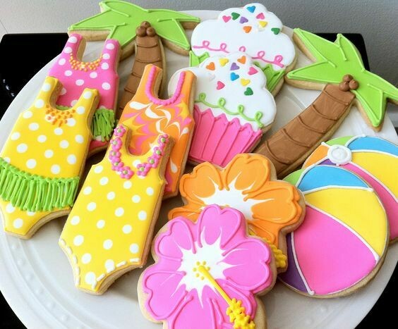 'Beach Fun Decorating Workshop - FRIDAY, JUNE 12th at 1:30 p.m. (THE COOKIE DECORATING STUDIO)