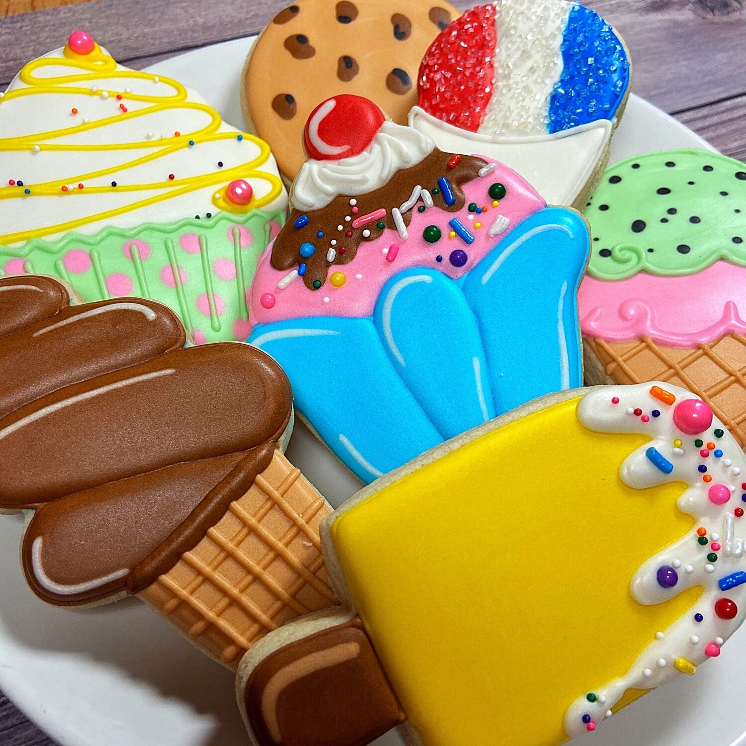 &#39;Sweet Desserts  Decorating Kit (DOZEN)