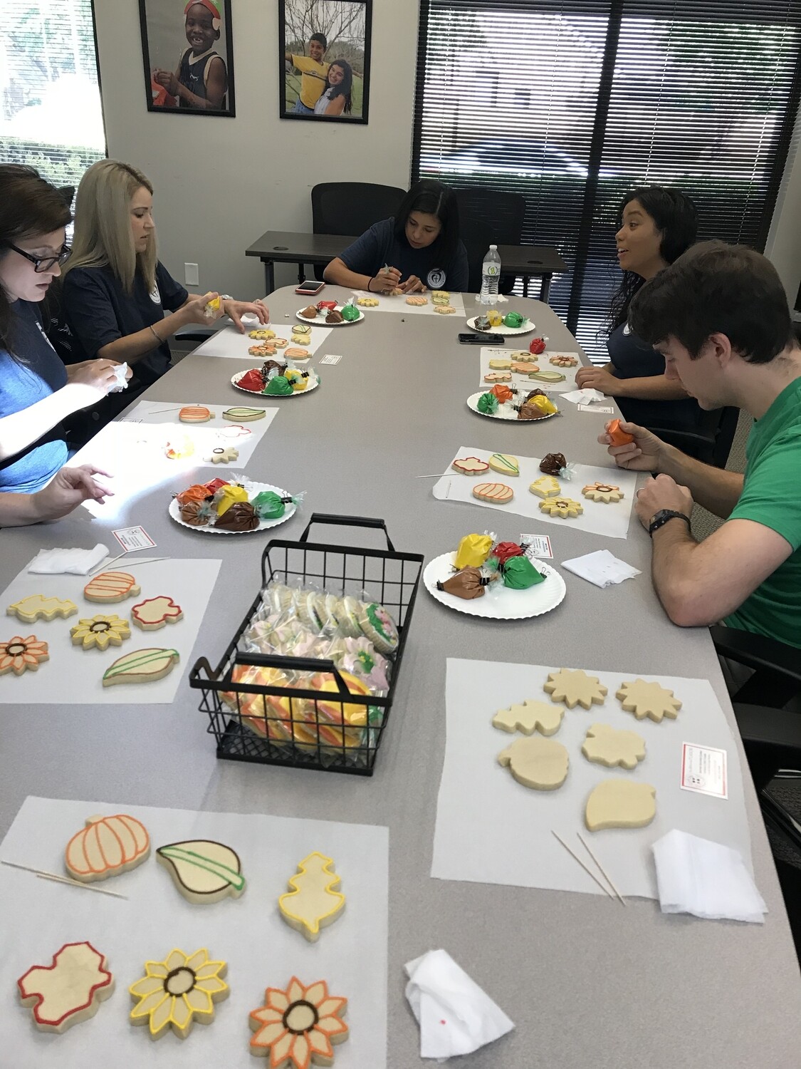 REQUEST A PRIVATE GROUP DECORATING WORKSHOP