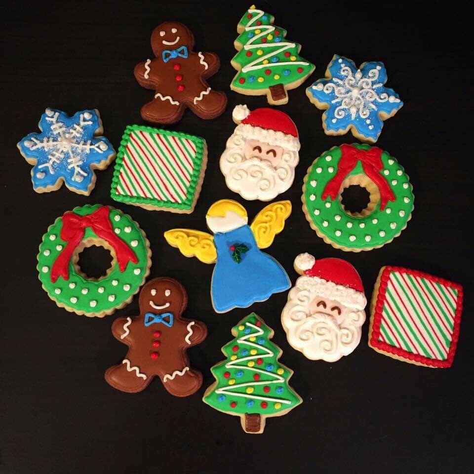 'Christmas Decorating Workshop - TUESDAY, DECEMBER 8th at 6:30 p.m. (THE COOKIE DECORATING STUDIO)