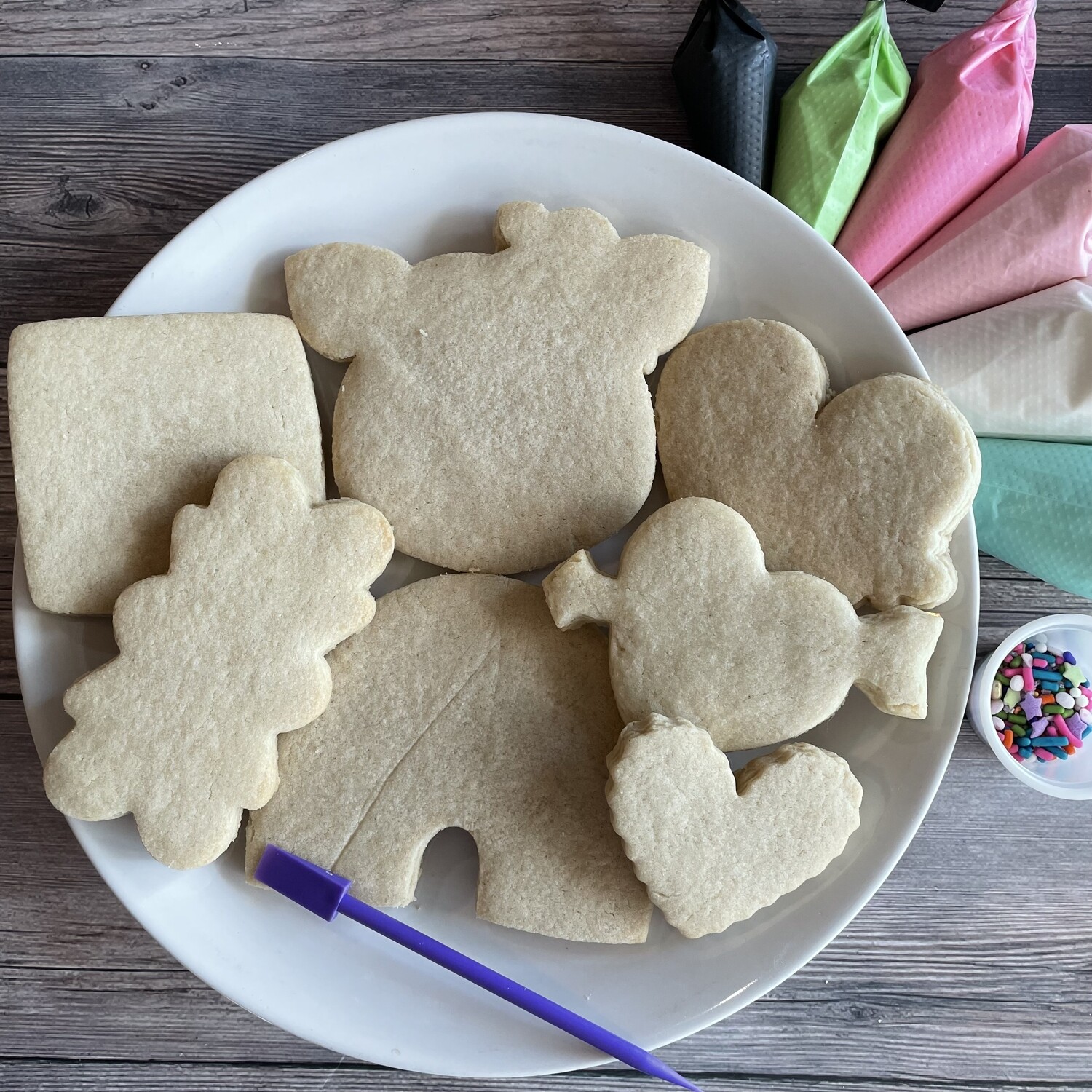 'Hogs n Kisses Decorating Kit - (DOZEN)