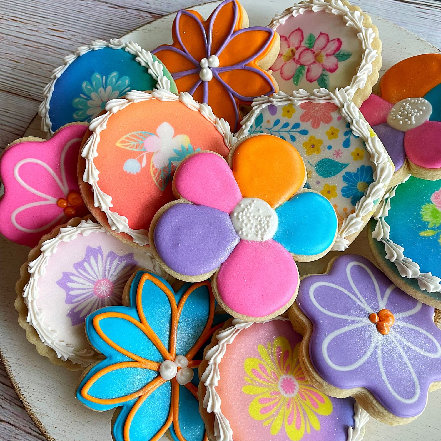 CUSTOM HAND DECORATED COOKIES