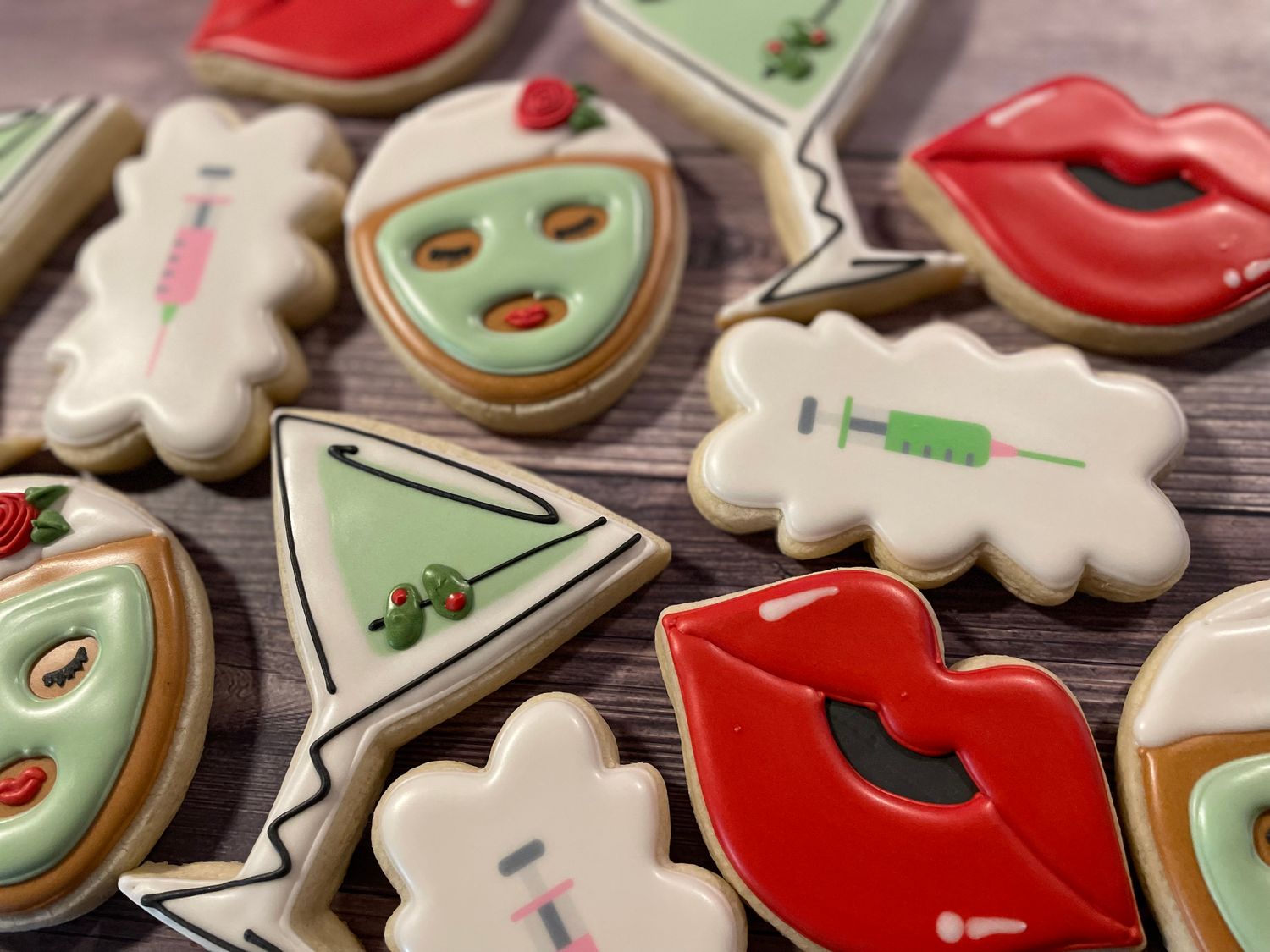 CUSTOM HAND DECORATED COOKIES