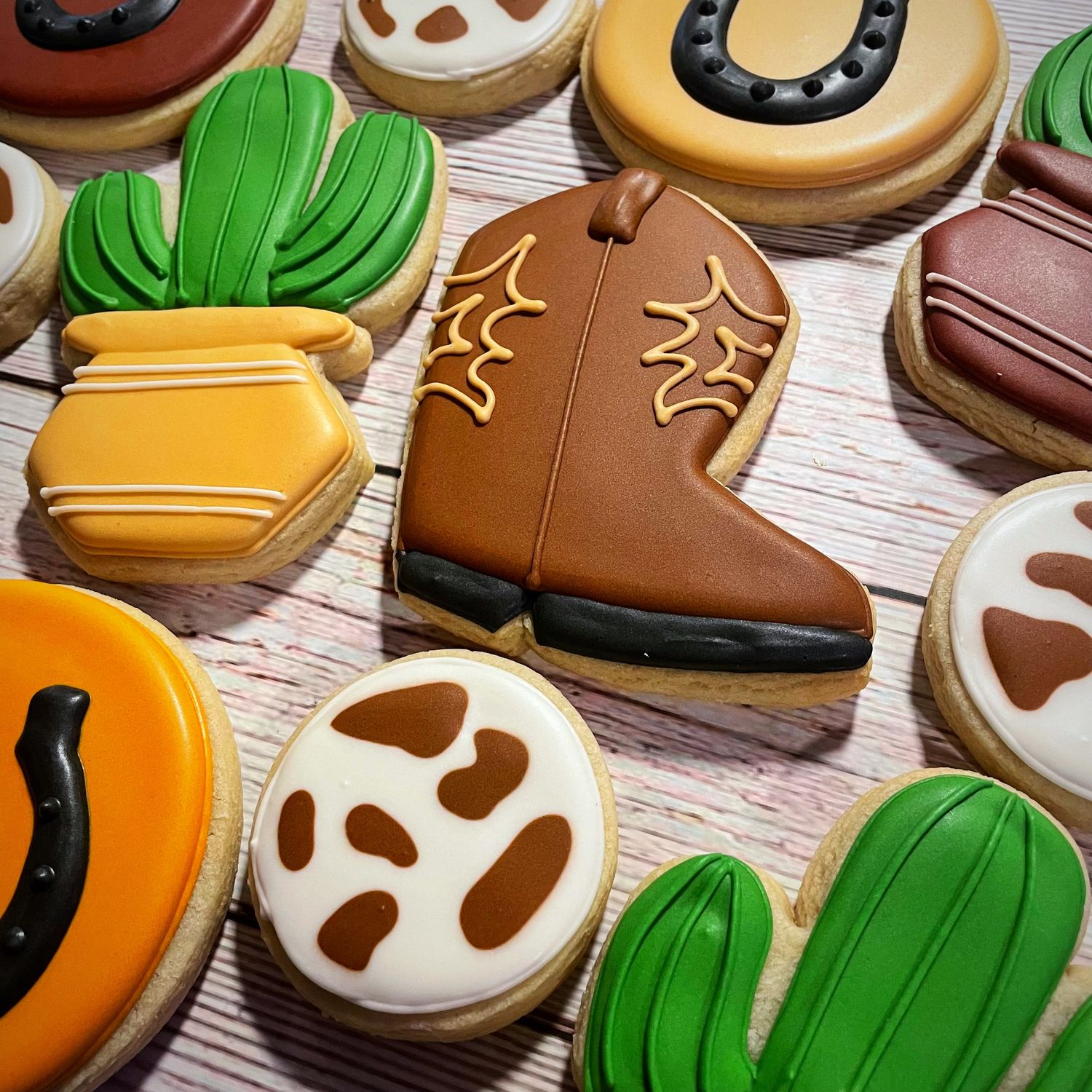 CUSTOM HAND DECORATED COOKIES