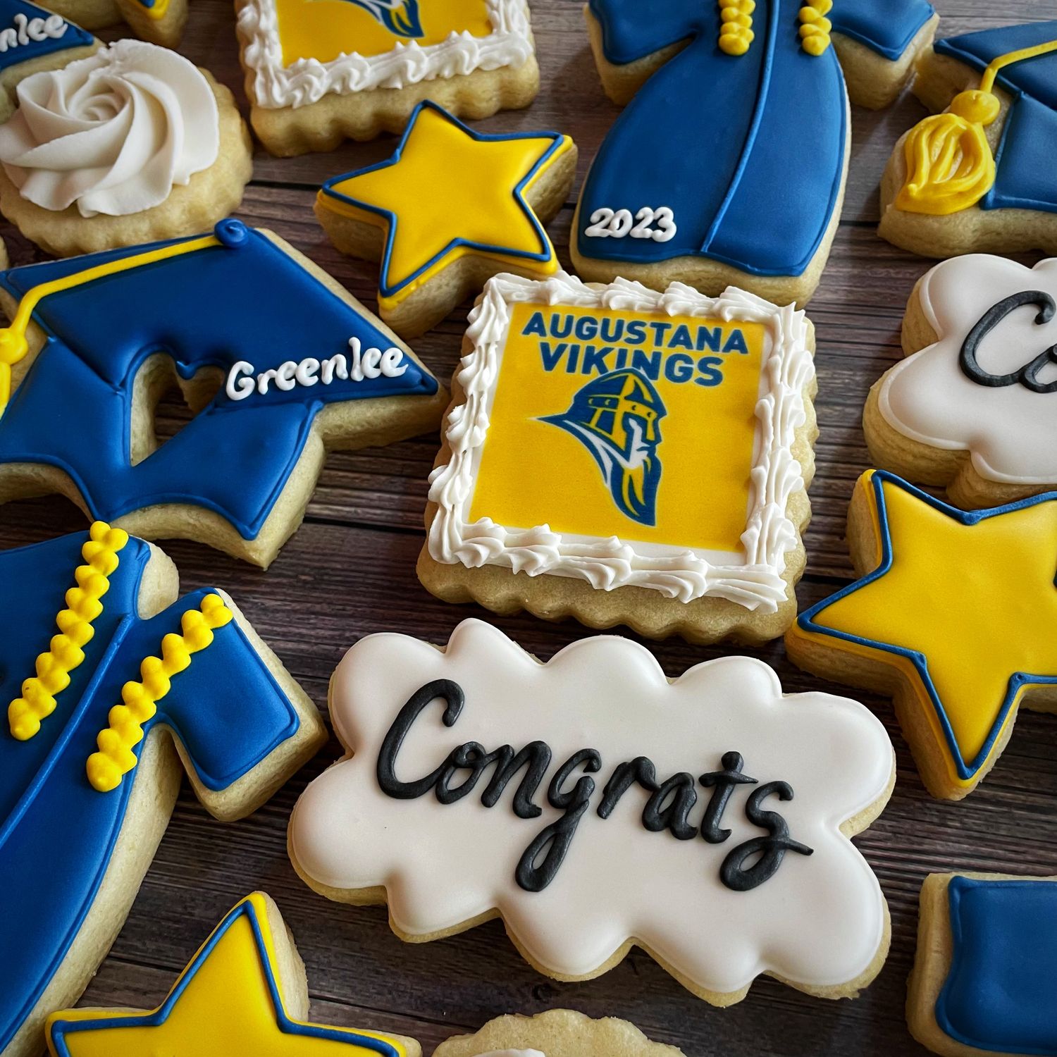 CUSTOM GRADUATION SET