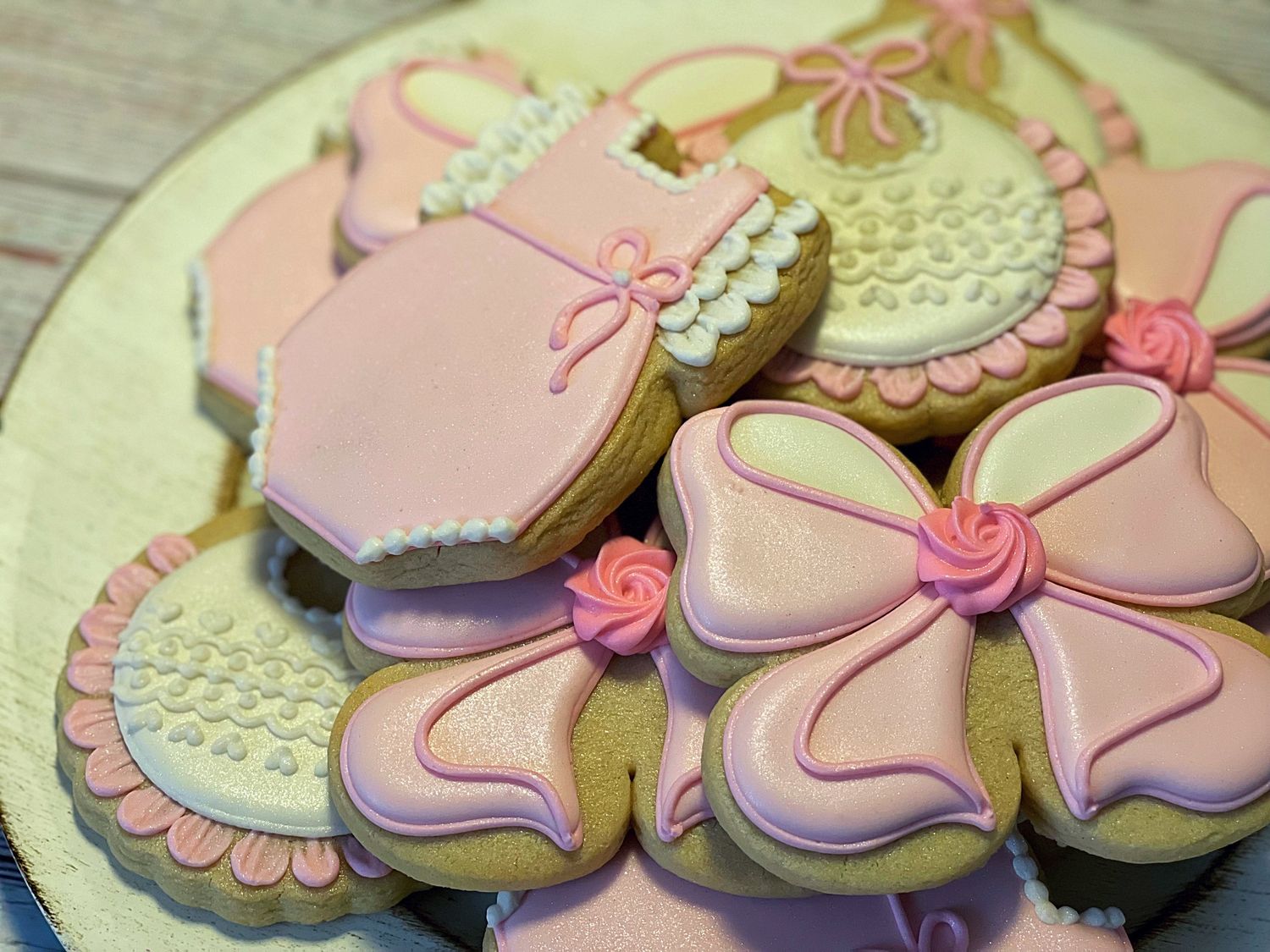 CUSTOM HAND DECORATED COOKIES