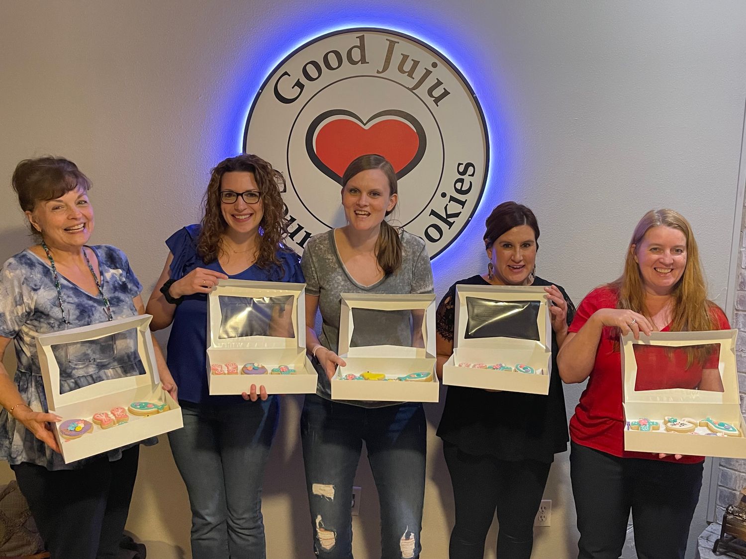 SANTA Cookie Decorating Workshop - FRIDAY, DEC 19th at 6 p.m. (WHITEHOUSE) SANTA Cookie Decorating Workshop - FRIDAY, DEC 19th at 6 p.m. (WHITEHOUSE)