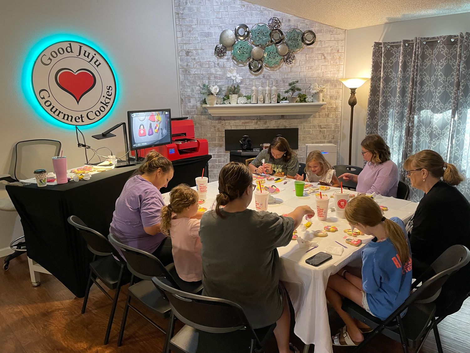 SNOW GLOBE Cookie Decorating Workshop - SUNDAY, DEC 29th at 4 p.m. (WHITEHOUSE)