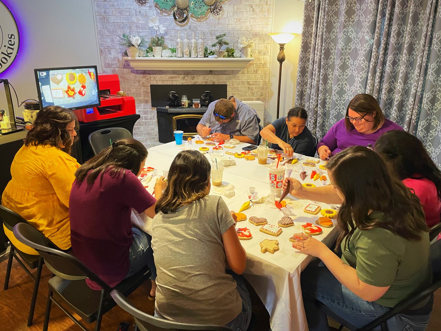 SNOW GLOBE Cookie Decorating Workshop - SUNDAY, DEC 29th at 4 p.m. (WHITEHOUSE)