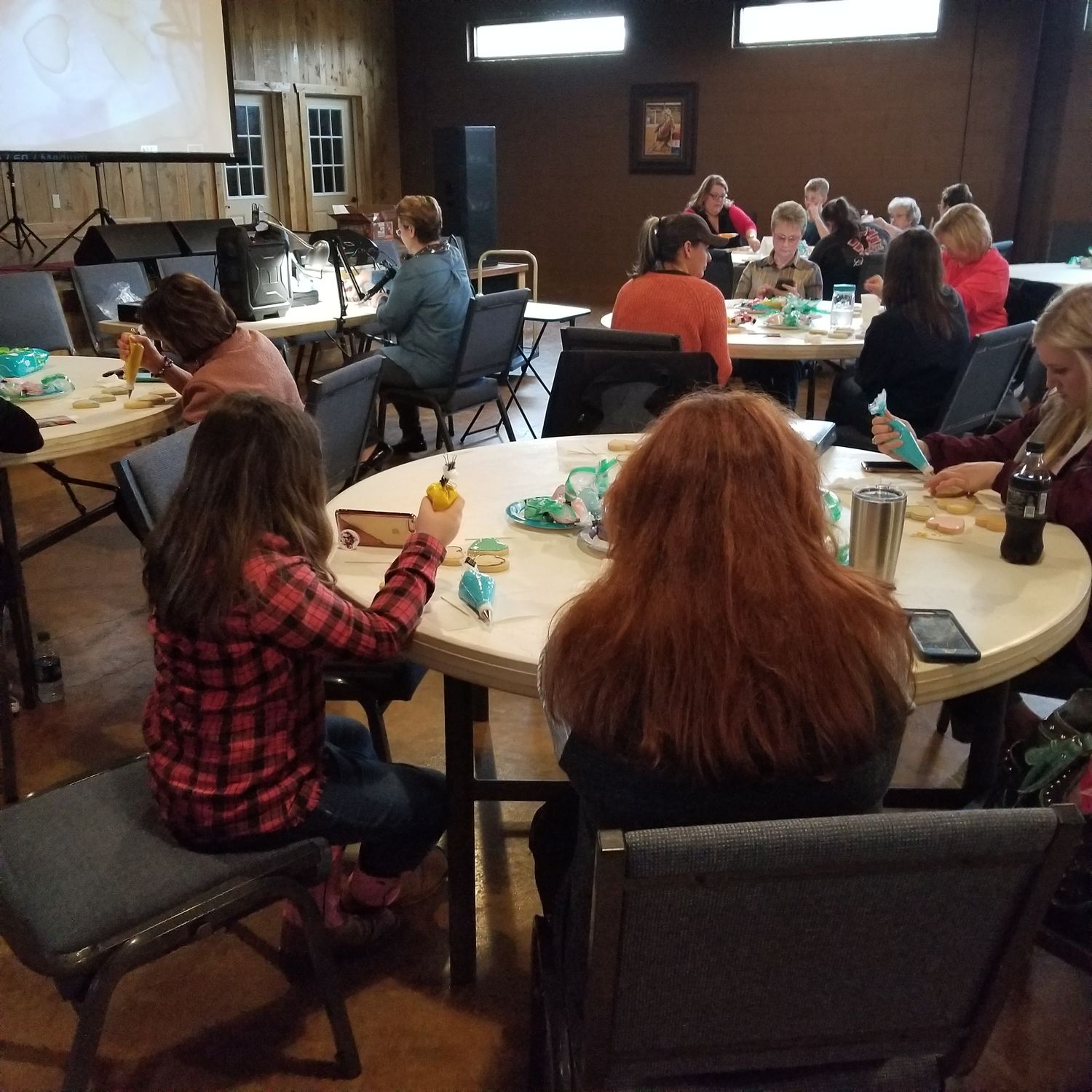REQUEST A PRIVATE GROUP DECORATING WORKSHOP